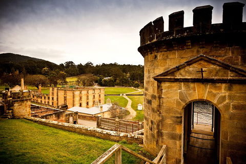 Port Arthur Express Shuttle - Sunshine Coast Tourism 0