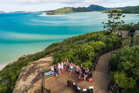 2-Day Whitsundays Sailing Adventure: Summertime - Sunshine Coast Tourism 3