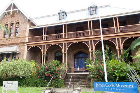 Cairns To Cooktown 4WD Tour - Sunshine Coast Tourism 1