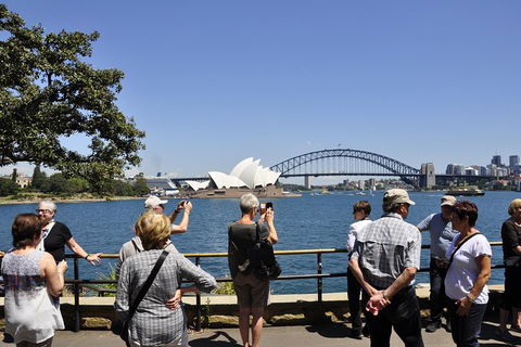 Sydney Sightseeing Bus Tours - Sunshine Coast Tourism 0
