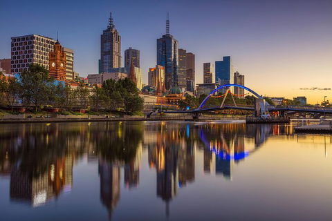 Melbourne By Night - Holiday Sunshine Coast 2