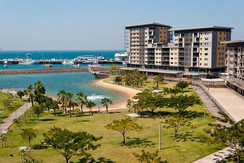 Darwin Hop-on Hop-off Bus Tour - Sunshine Coast Tourism 5